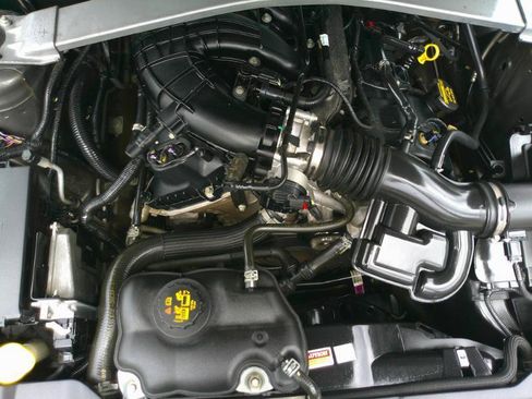 Used 2013 Ford Mustang Premium RWD image 23