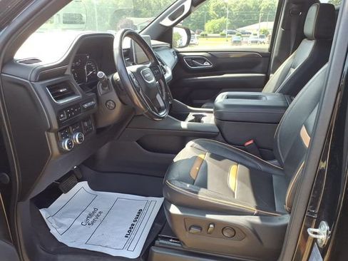 Used 2021 GMC Yukon XL AT4 w/ AT4 Premium Plus Package AWD/4WD image 7