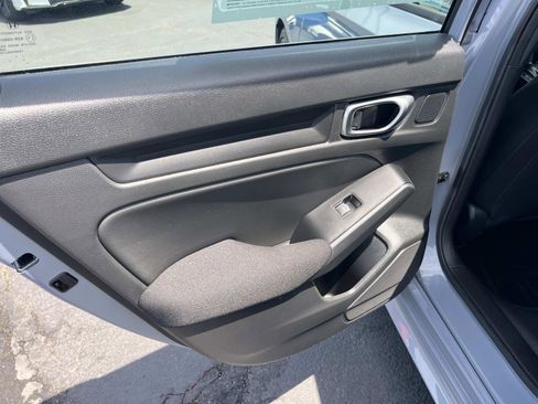 Used 2023 Honda Civic Sport image 19