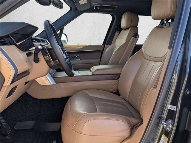 Certified 2025 Land Rover Range Rover SE AWD/4WD image 16