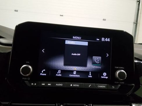 Used 2024 Nissan Pathfinder SV AWD/4WD image 26