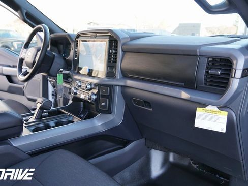 Used 2025 Ford F150 XLT w/ Equipment Group 301A Standard image 40