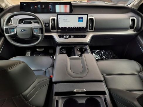 Used 2025 Ford Expedition Max Active RWD image 23
