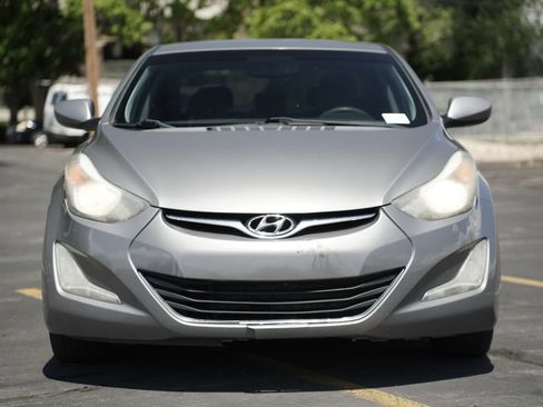 Used 2014 Hyundai Elantra SE w/ Option Group 02 FWD image 8