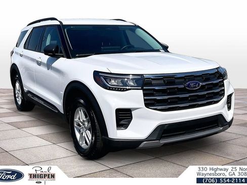 Certified 2025 Ford Explorer Active RWD image 1
