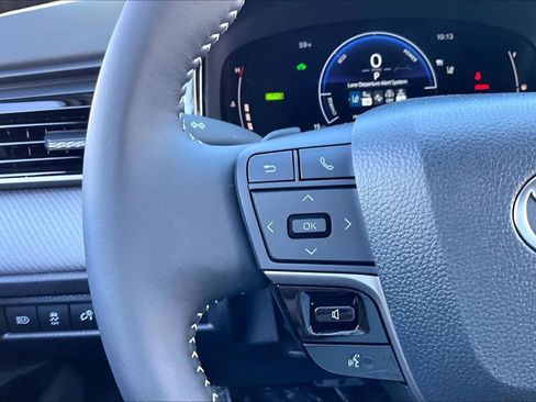 Used 2026 Toyota Camry SE w/ Convenience Package image 21