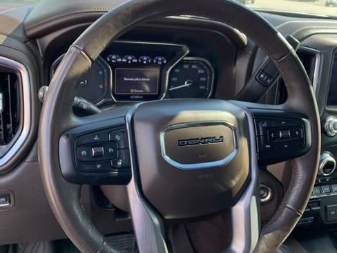 Used 2020 GMC Sierra 2500 Denali w/ Denali Ultimate Package AWD/4WD image 24