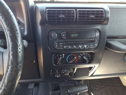 Used 2005 Jeep Wrangler SE AWD/4WD image 13