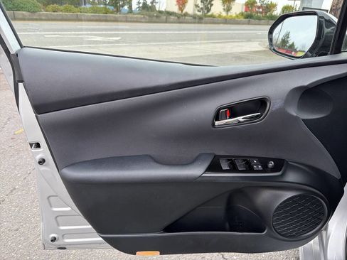 Used 2020 Toyota Prius Prime Limited image 27