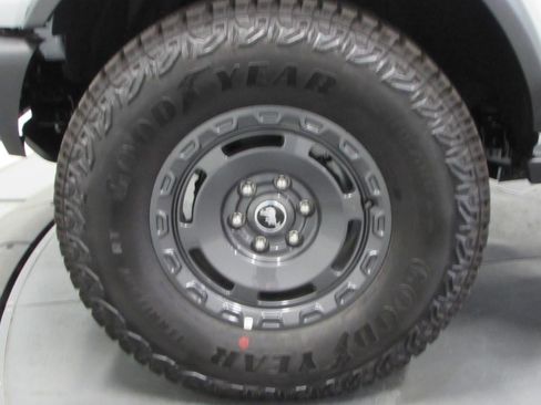 New 2025 Ford Bronco Badlands image 10