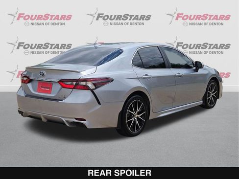 Used 2024 Toyota Camry SE FWD image 4