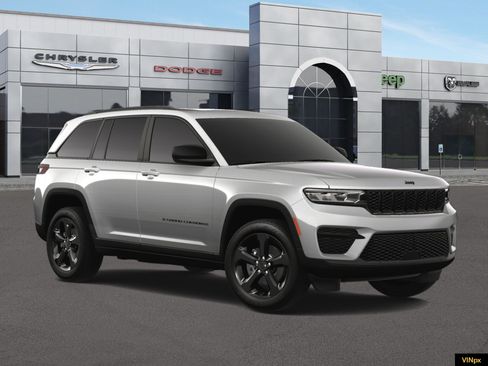 New 2025 Jeep Grand Cherokee Altitude image 8