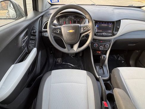 Used 2022 Chevrolet Trax LS w/ Tint and Cruise Package image 22