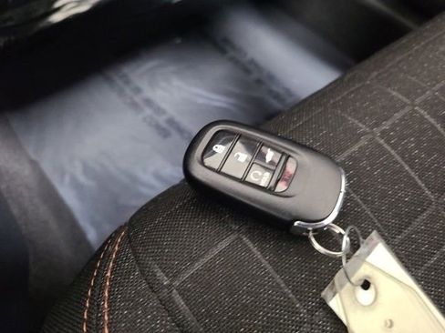 Used 2023 Honda HR-V Sport image 32