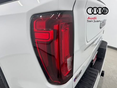 Used 2022 GMC Sierra 1500 AT4 w/ AT4 Premium Package image 12