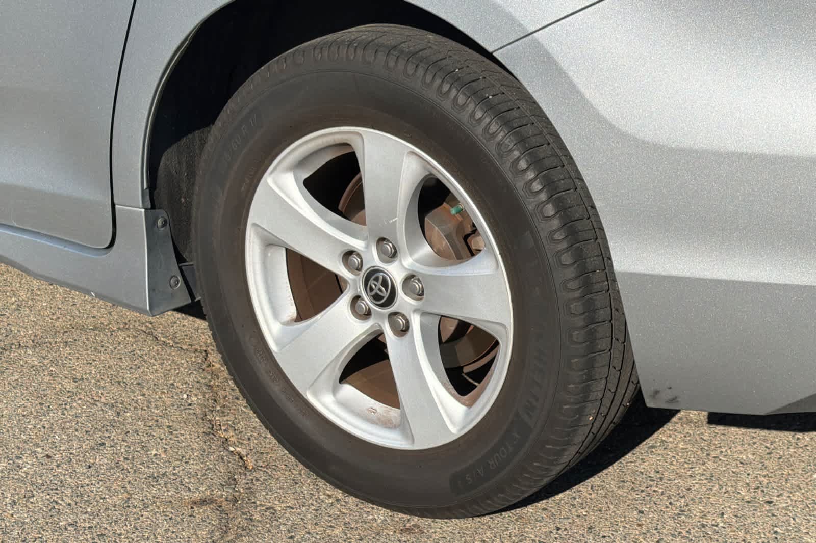 Used 2020 Toyota Sienna LE w/ LE Preferred Package FWD image 25