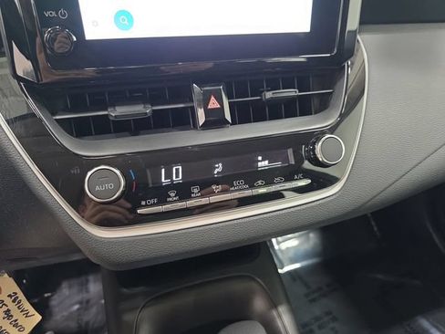 Certified 2025 Toyota Corolla LE FWD image 25