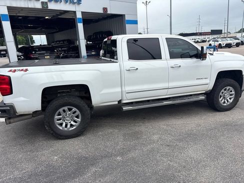 Used 2019 Chevrolet Silverado 2500 LTZ w/ Duramax Plus Package AWD/4WD image 18