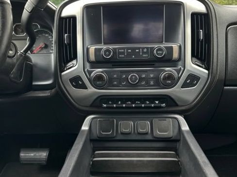 Used 2019 GMC Sierra 2500 SLT w/ Duramax Plus Package AWD/4WD image 19