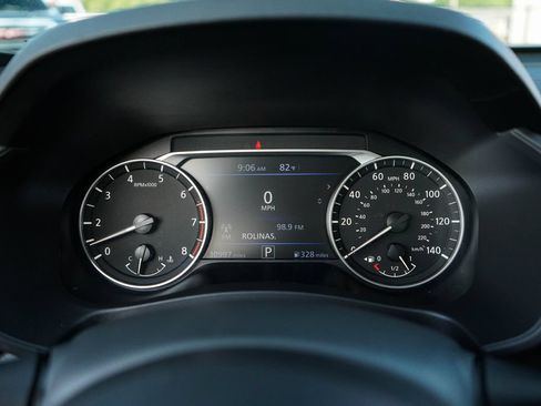 Used 2025 Nissan Altima 2.5 SV FWD image 25