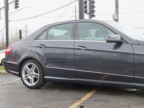 Used 2013 Mercedes-Benz E 350 4MATIC Sedan image 4