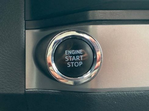 Used 2022 Toyota Tacoma Limited image 26