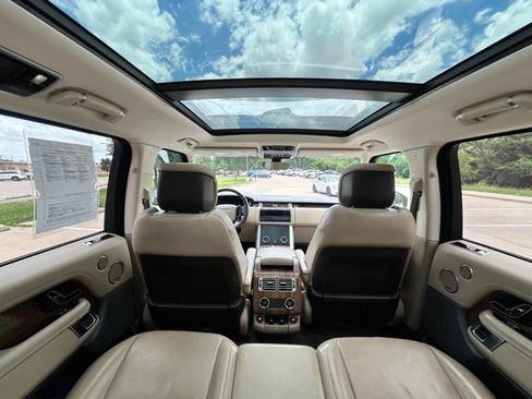 Used 2019 Land Rover Range Rover HSE image 14