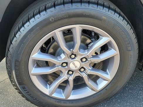 Used 2023 GMC Terrain SLT w/ Infotainment Package II image 23