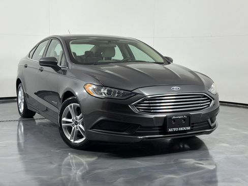 Used 2018 Ford Fusion S FWD image 2