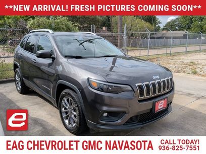 Used 2019 Jeep Cherokee Latitude Plus w/ Comfort/Convenience Group