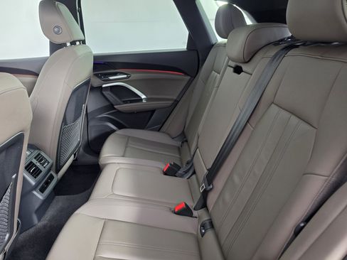 Certified 2025 Audi Q5 Premium w/ Convenience Package AWD/4WD image 39
