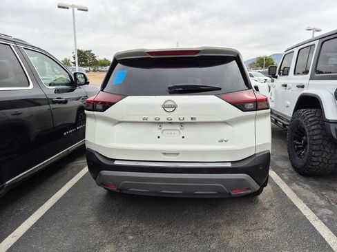 Used 2023 Nissan Rogue SV FWD image 8