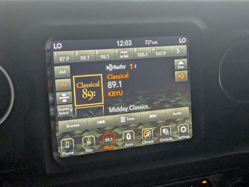 Used 2023 Jeep Wrangler Unlimited Rubicon 4xe AWD/4WD image 17
