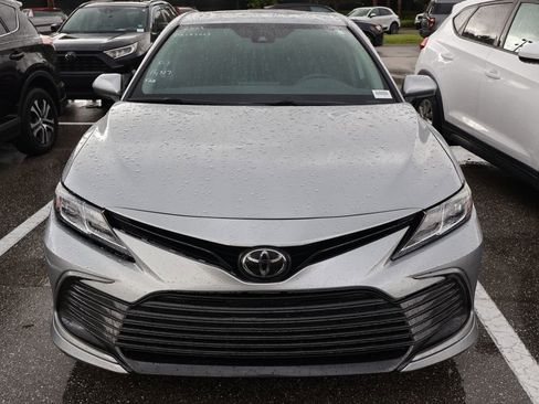 Used 2023 Toyota Camry LE FWD image 5