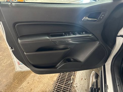 Used 2022 GMC Canyon AT4 w/ Trailering Package AWD/4WD image 15