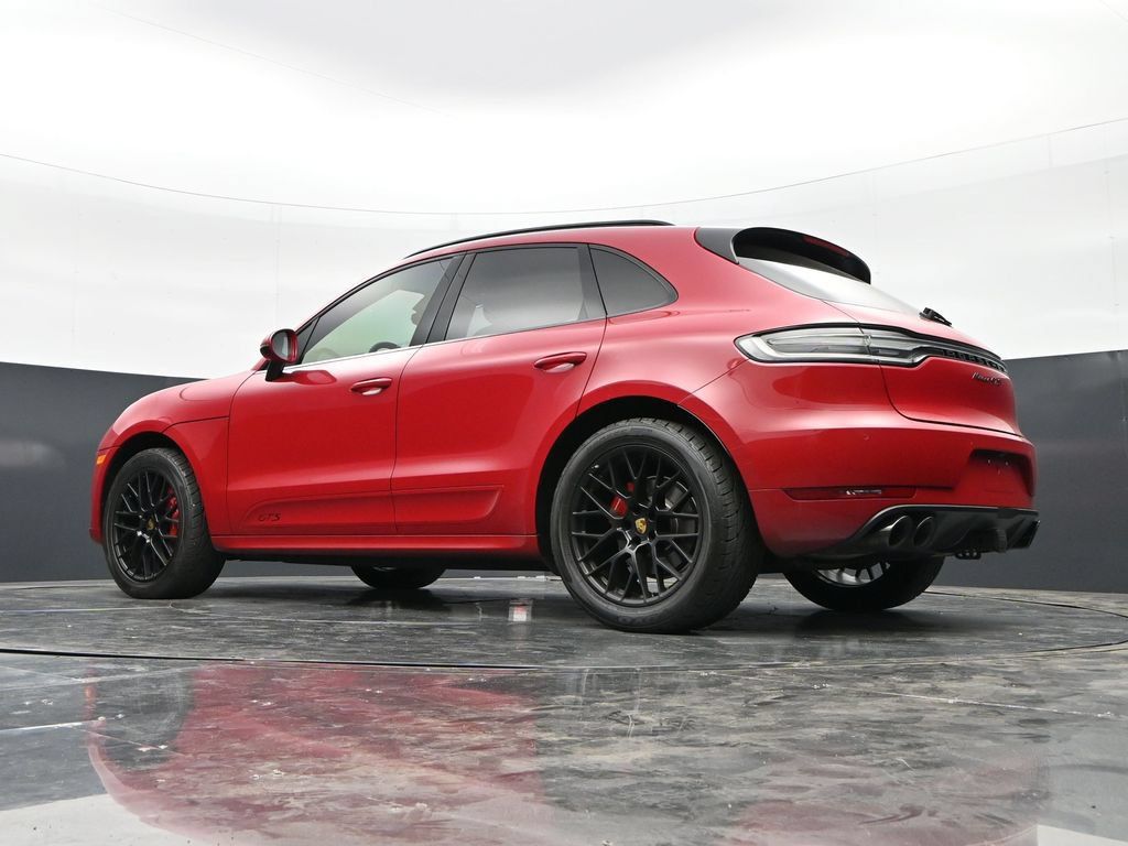 Used 2021 Porsche Macan GTS w/ Sport Chrono Package AWD/4WD image 46