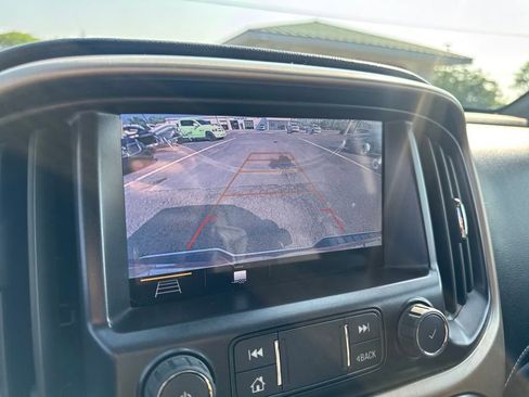 Used 2022 GMC Canyon Denali image 24