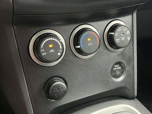 Used 2014 Nissan Rogue S FWD image 29