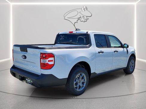 New 2026 Ford Maverick XLT w/ Equipment Group 301A AWD/4WD image 3
