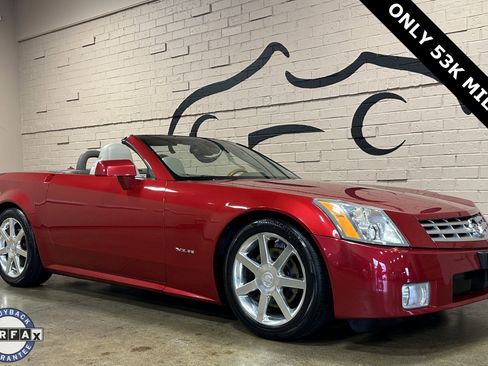 Used 2005 Cadillac XLR image 1