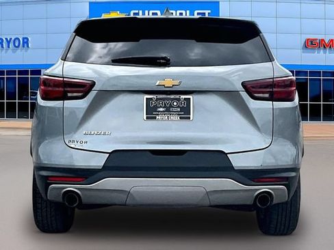 Used 2024 Chevrolet Blazer LT FWD image 6