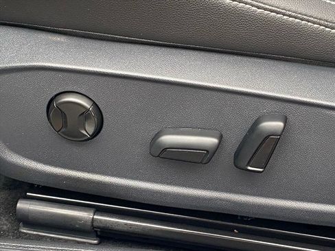 Certified 2024 Volkswagen Jetta SE w/ Panoramic Sunroof Package image 13