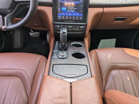 Used 2019 Maserati Quattroporte S RWD image 19