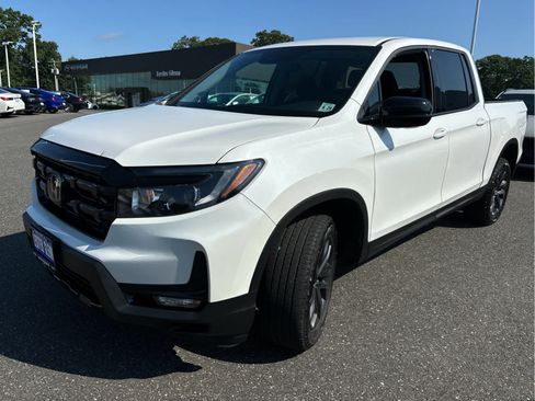 Used 2024 Honda Ridgeline Sport image 5