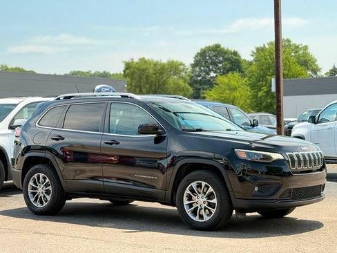 Used 2019 Jeep Cherokee Latitude Plus AWD/4WD image 27