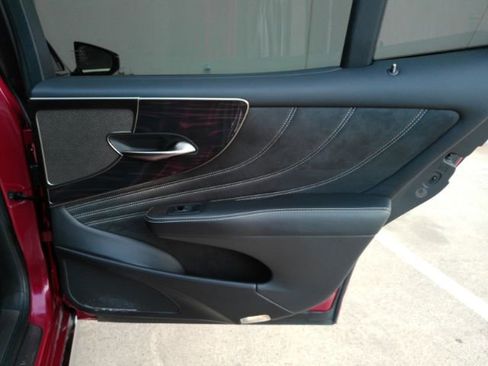 Used 2018 Lexus LS 500 w/ Interior Upgrade Package image 22