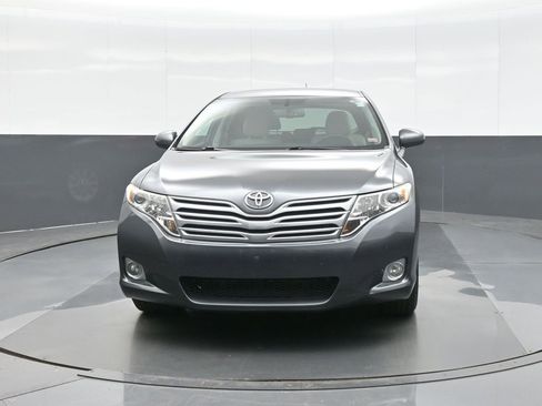 Used 2012 Toyota Venza LE image 2