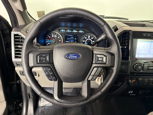 Used 2018 Ford F150 XLT w/ Equipment Group 302A Luxury AWD/4WD image 12