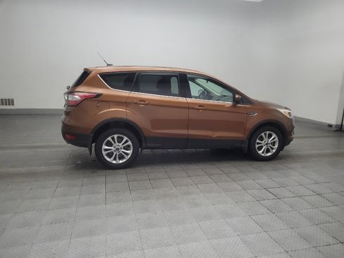 Used 2017 Ford Escape SE FWD image 10