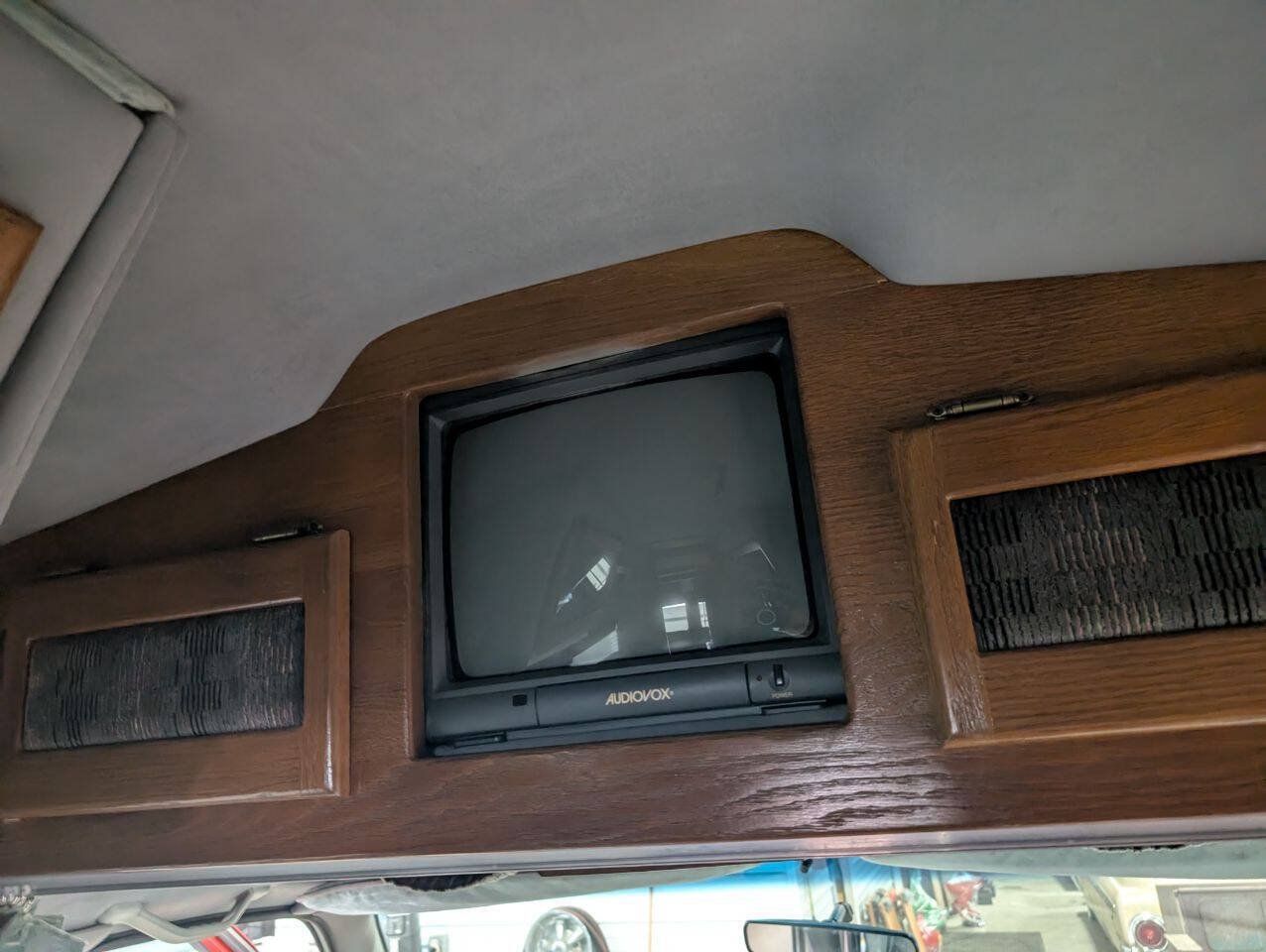 Used 1997 Ford E-250 and Econoline 250 Heavy-Duty Extended RWD image 20